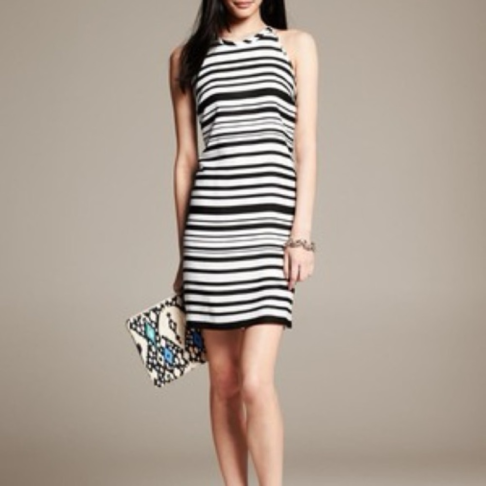 Banana Republic Variegated Stripe Halter Black and White Dress Size 4 NWT
